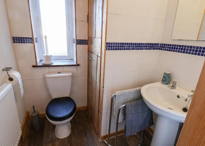 16 St Sepulchre Street *