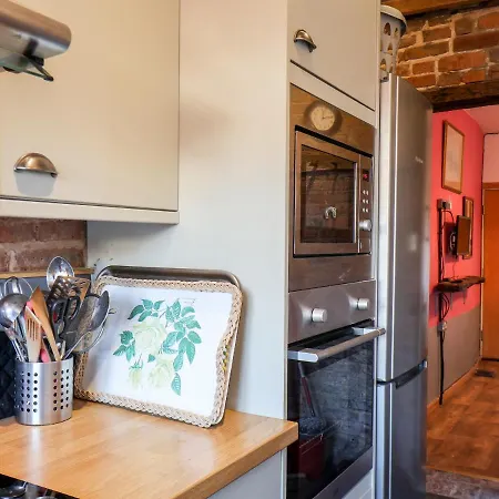 16 St Sepulchre Street Feriehus