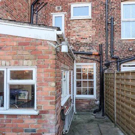 16 St Sepulchre Street Feriehus